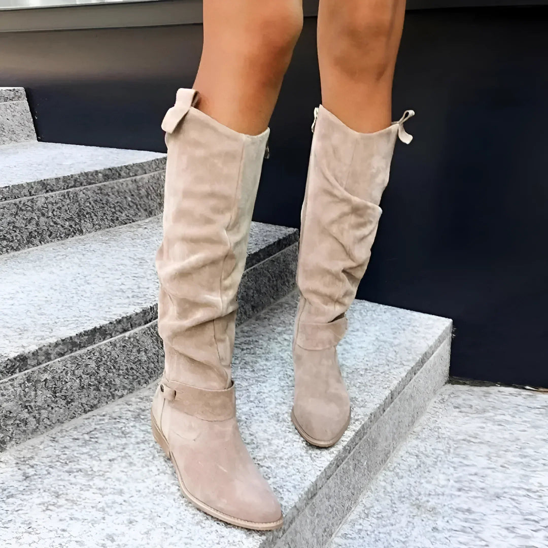 Yrsa | Trendy All-Season Hip Boots