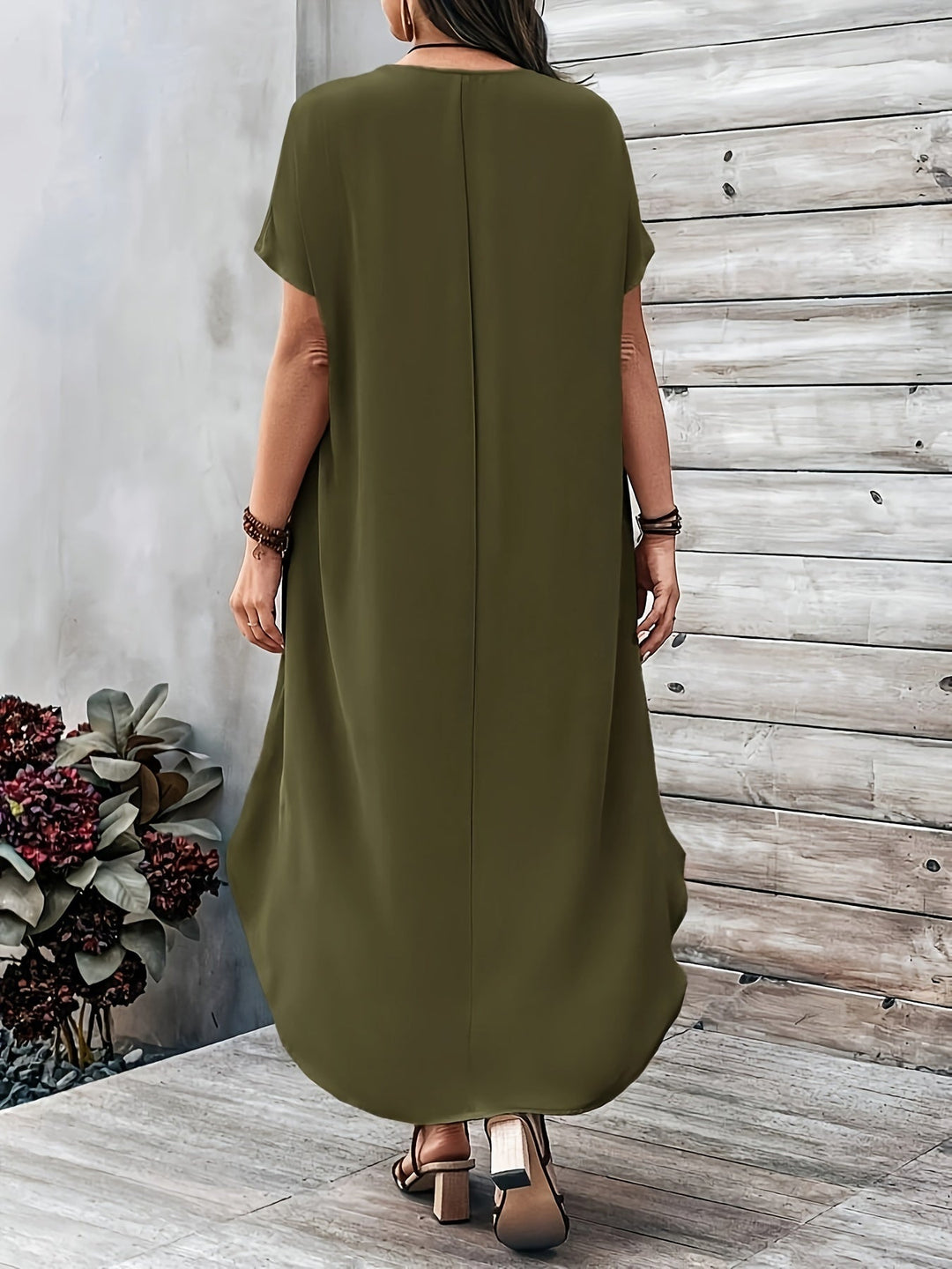 Suzie | V-neck dress