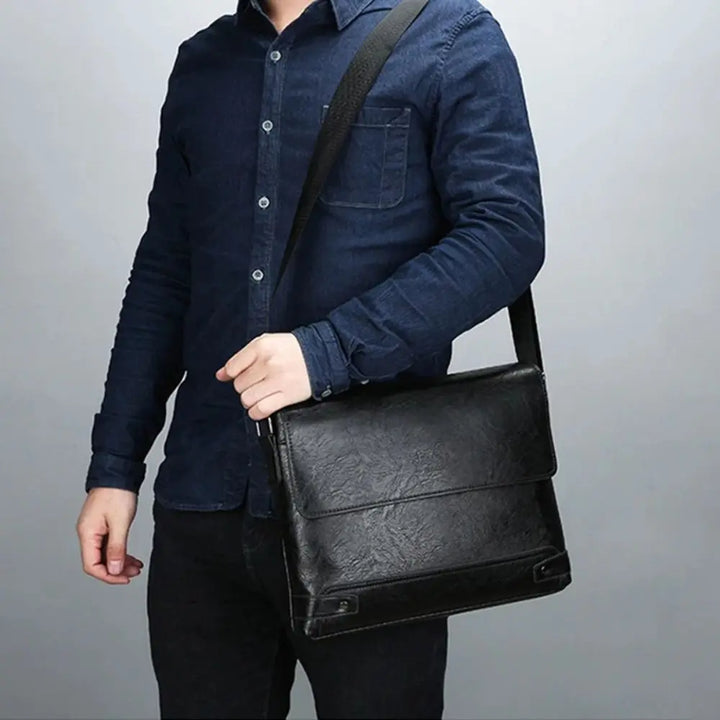 Thom | All-in-One Men's Shoulder Bag