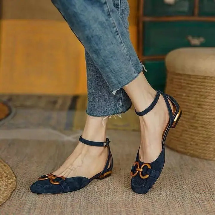 Nova | Closed Buckle Sandals