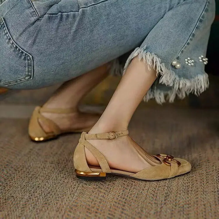 Nova | Closed Buckle Sandals