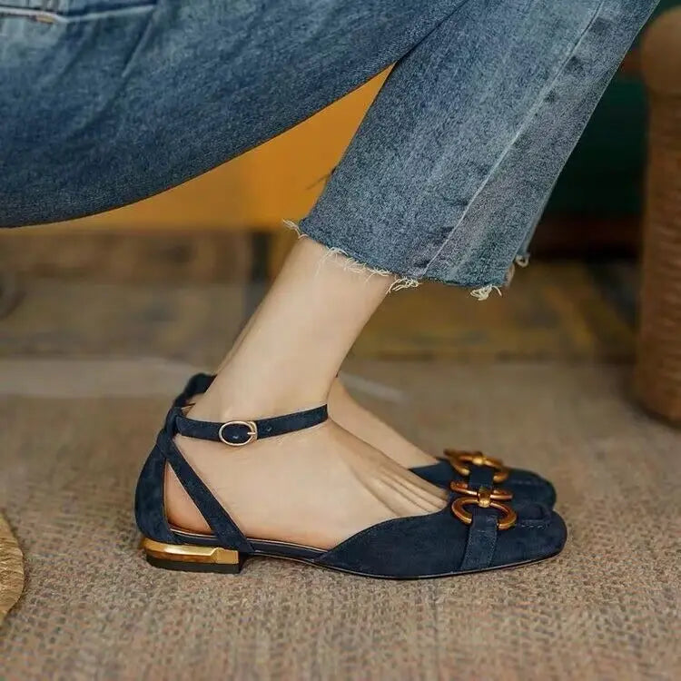 Nova | Closed Buckle Sandals